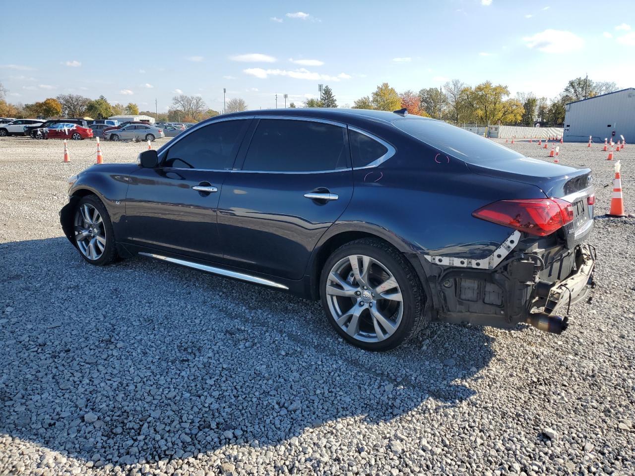 2015 INFINITI Q70