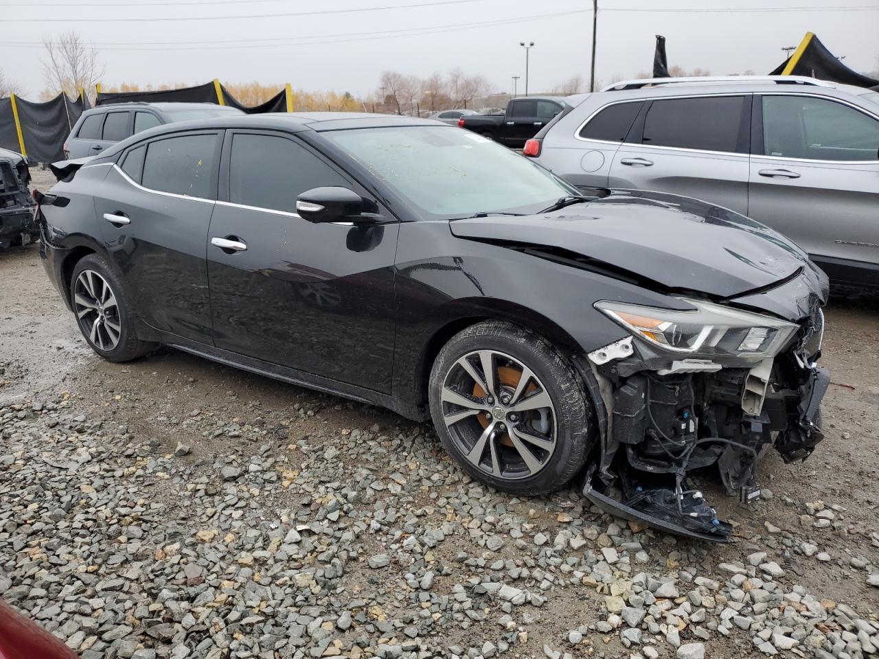 2017 NISSAN Maxima