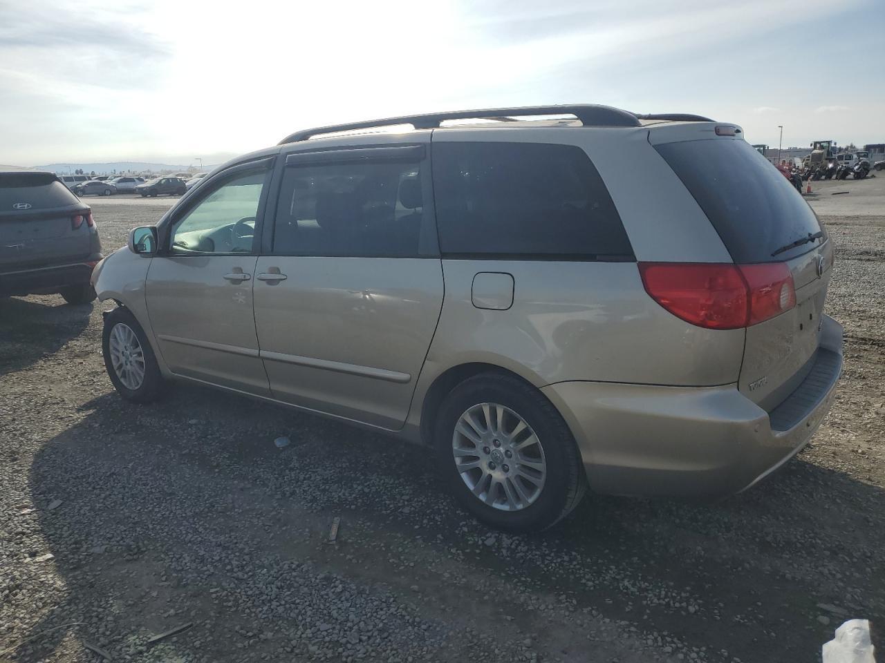 2008 TOYOTA SIENNA