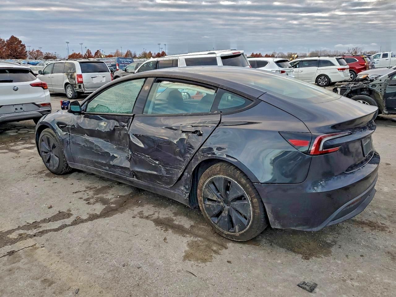 2024 TESLA MODEL 3