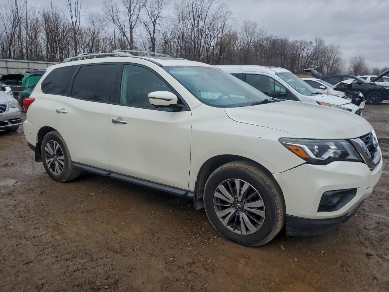 2017 NISSAN PATHFINDER