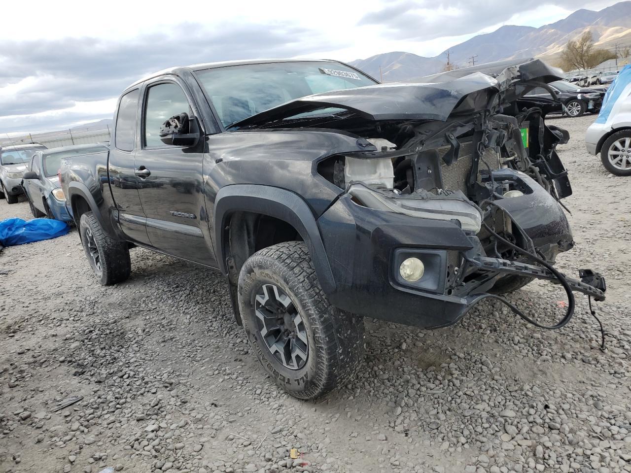 2017 TOYOTA TACOMA