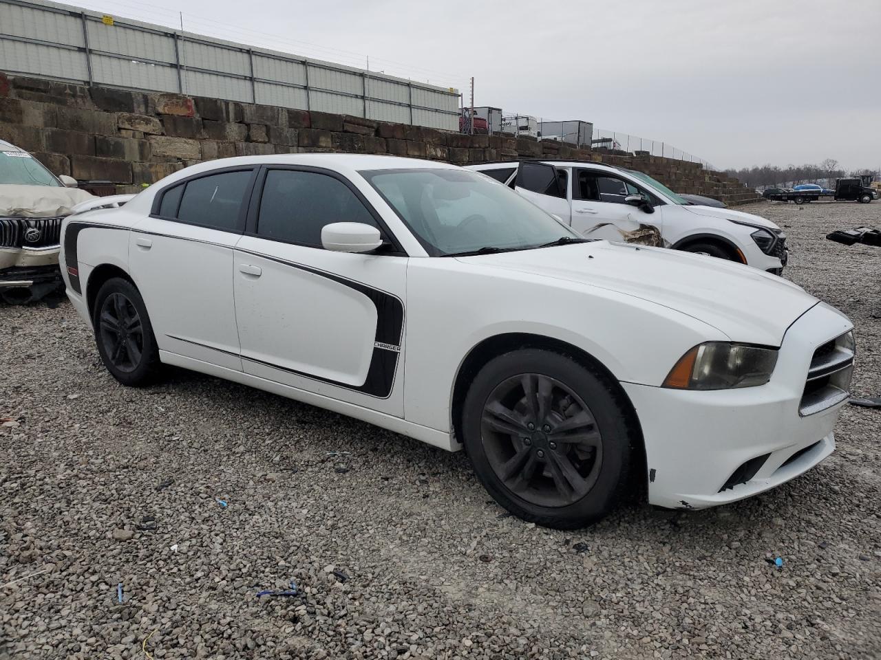 2013 DODGE CHARGER