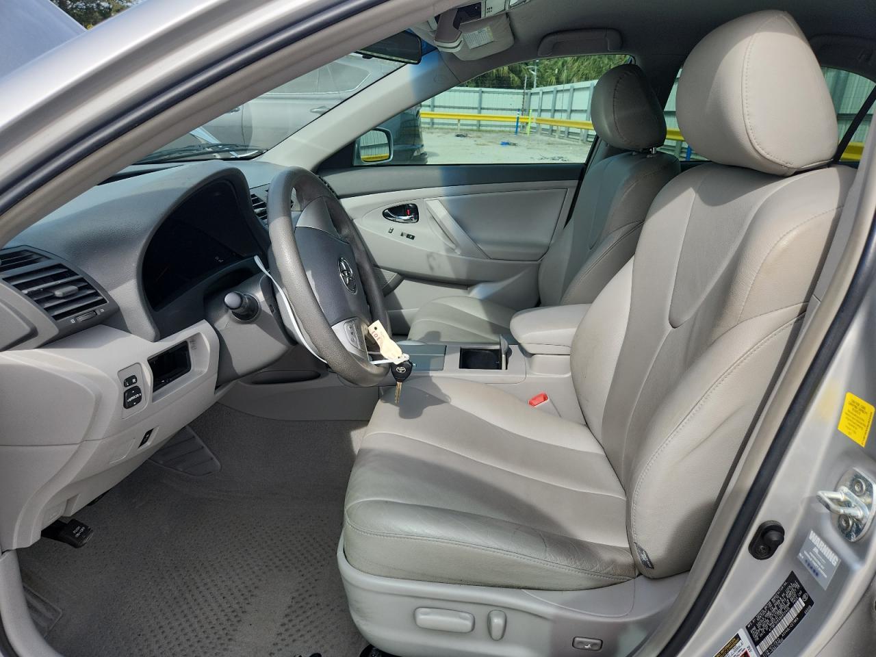 2011 TOYOTA CAMRY