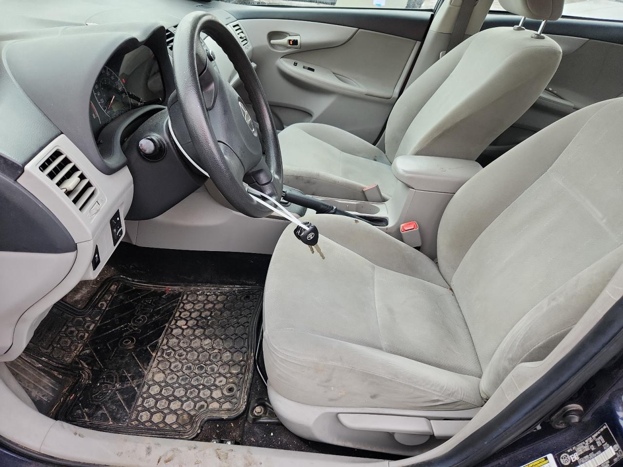 2011 TOYOTA COROLLA