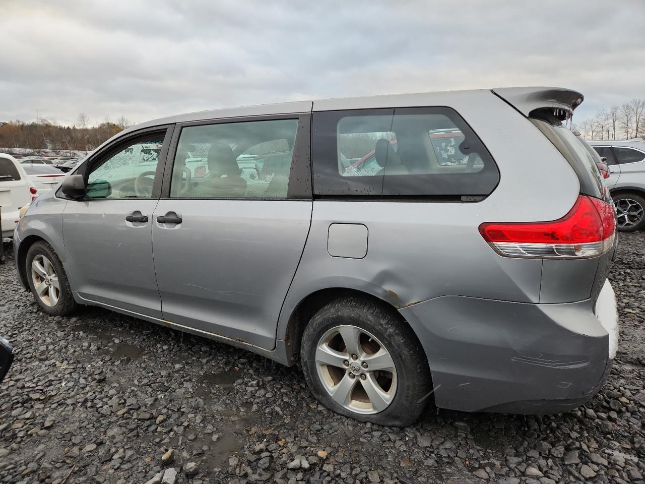 2013 TOYOTA SIENNA