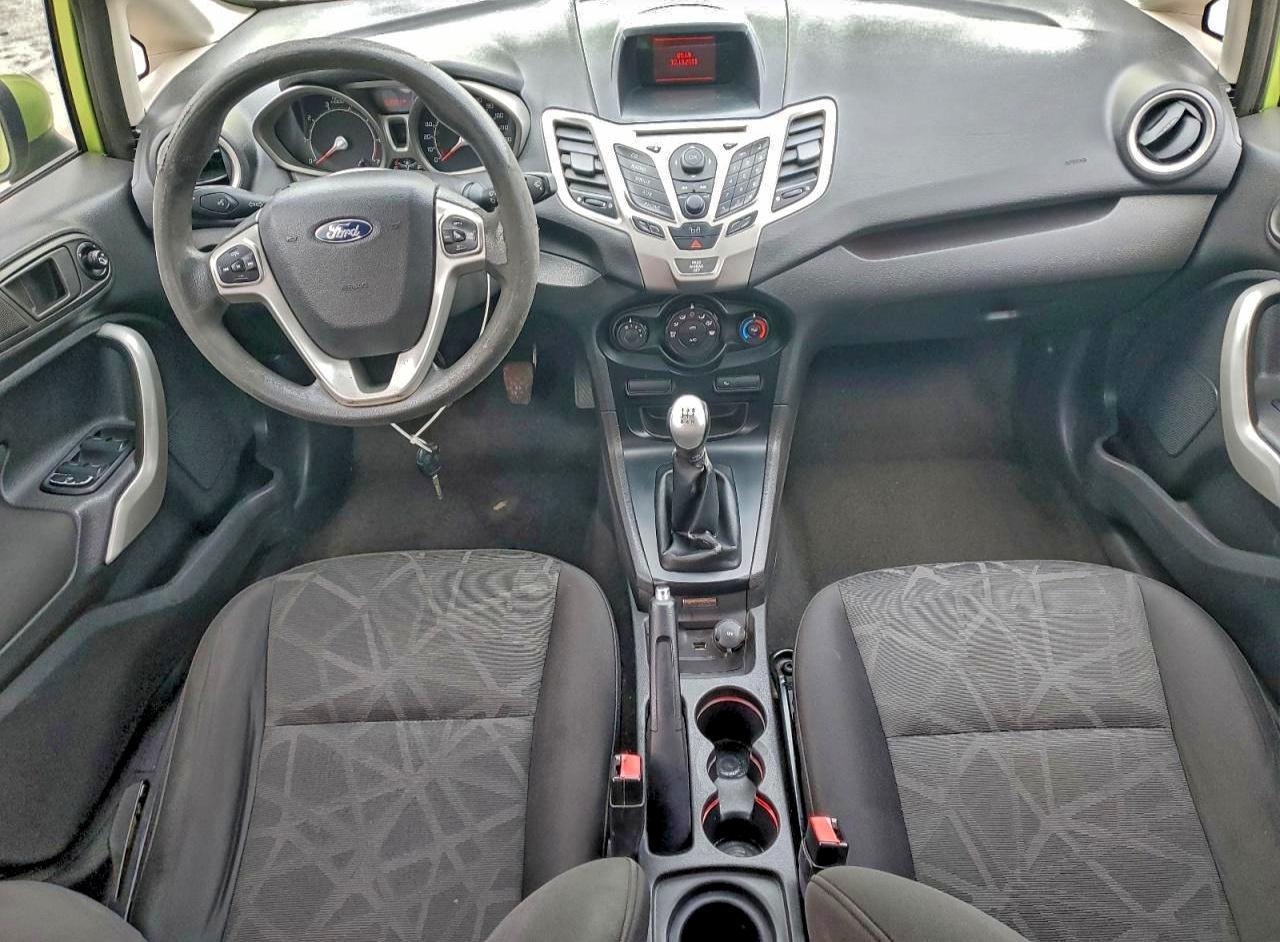 2011 FORD Fiesta