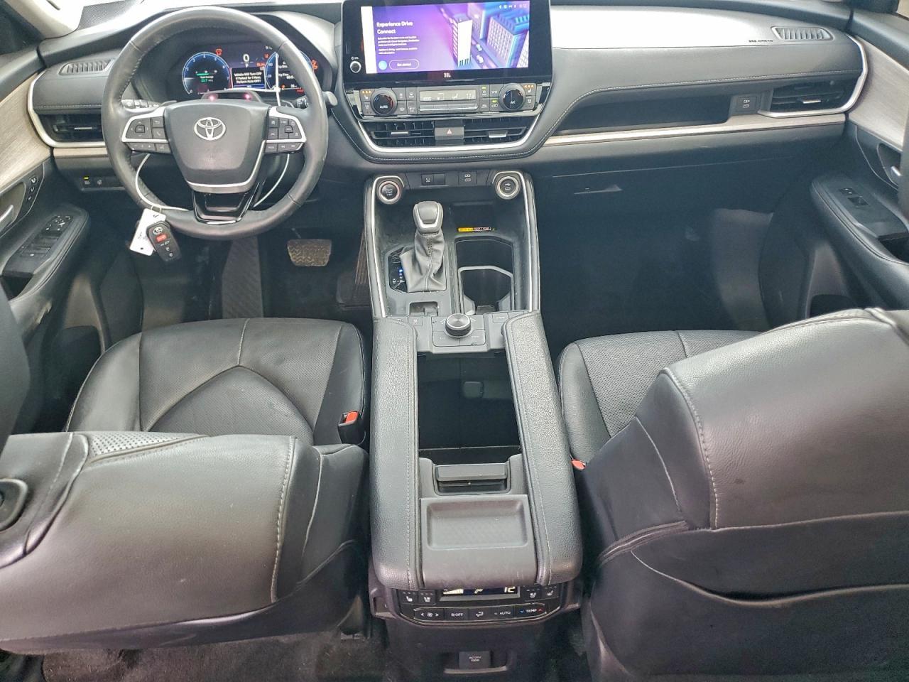 2024 TOYOTA HIGHLANDER