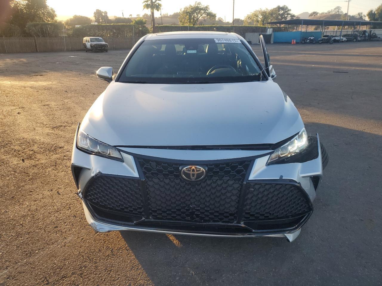 2022 TOYOTA Avalon