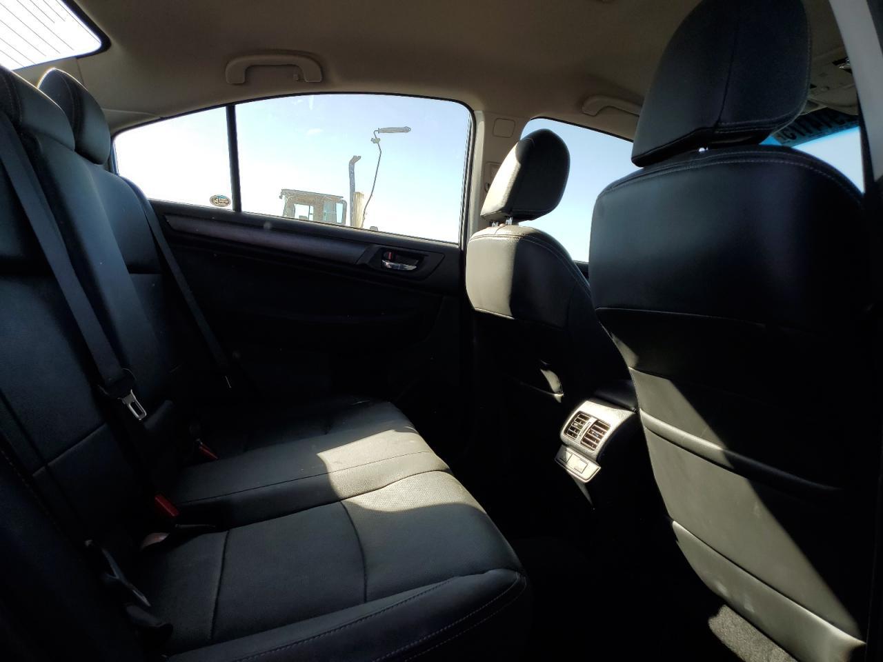 2015 SUBARU Legacy