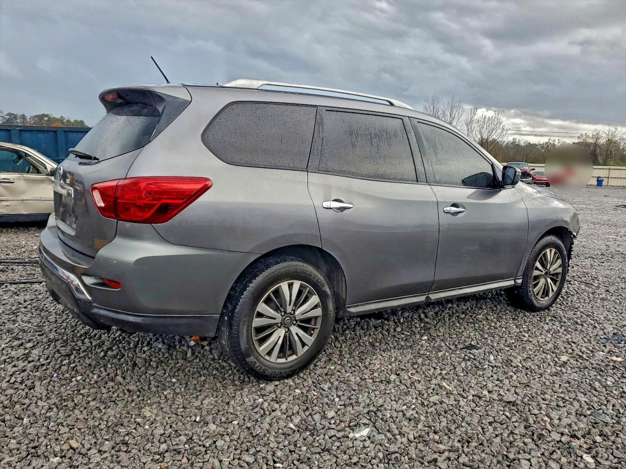 2017 NISSAN PATHFINDER