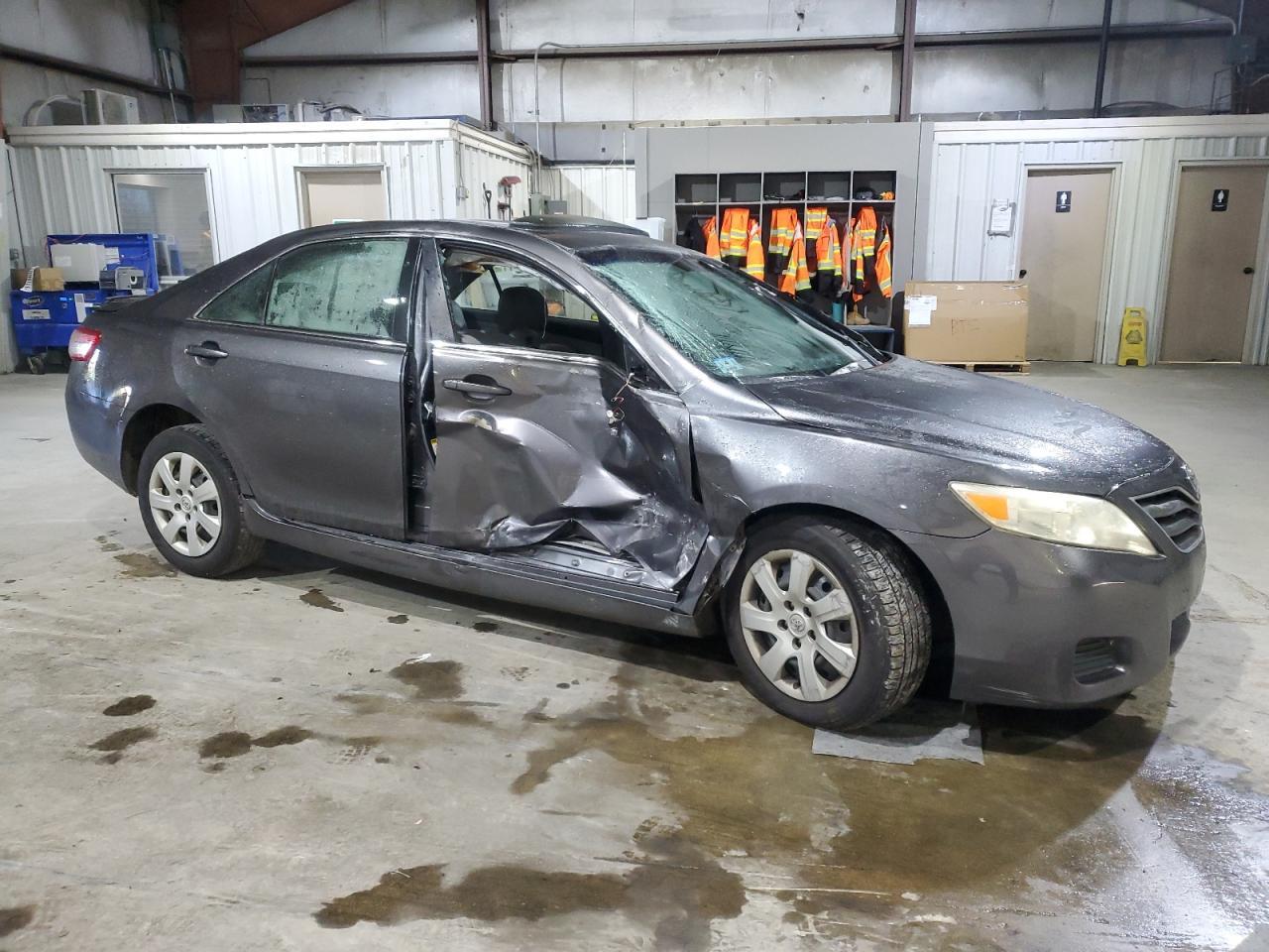 2010 TOYOTA CAMRY