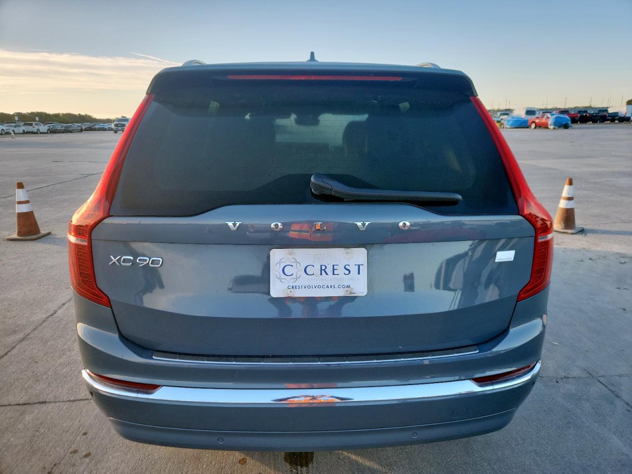 2023 VOLVO XC90