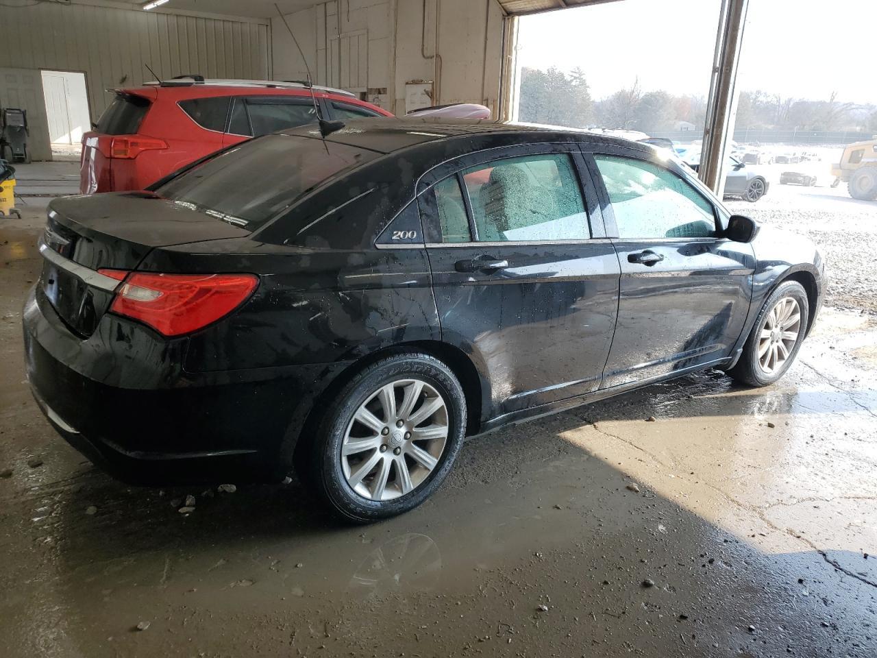 2013 CHRYSLER 200