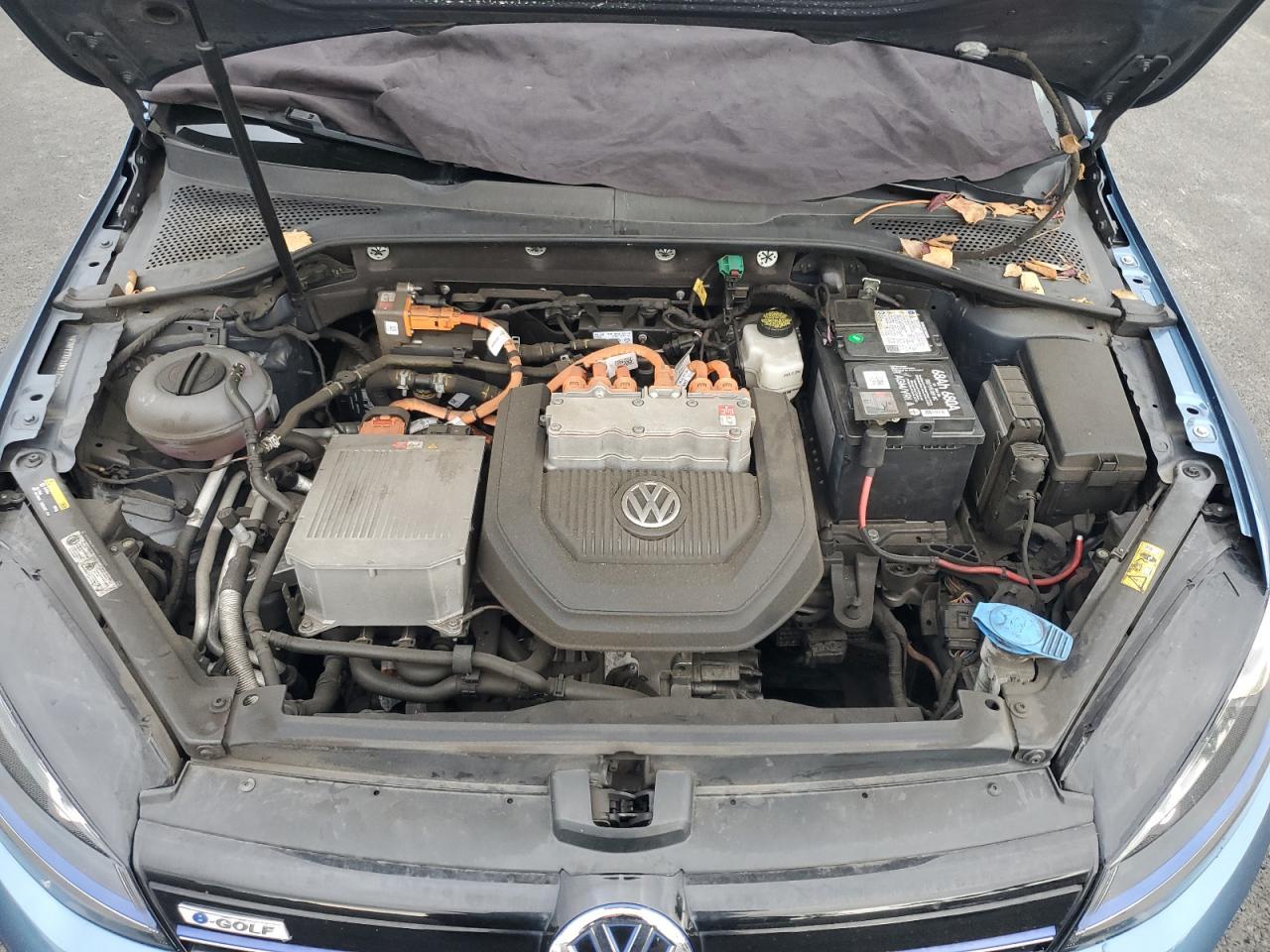 2016 VOLKSWAGEN e-Golf