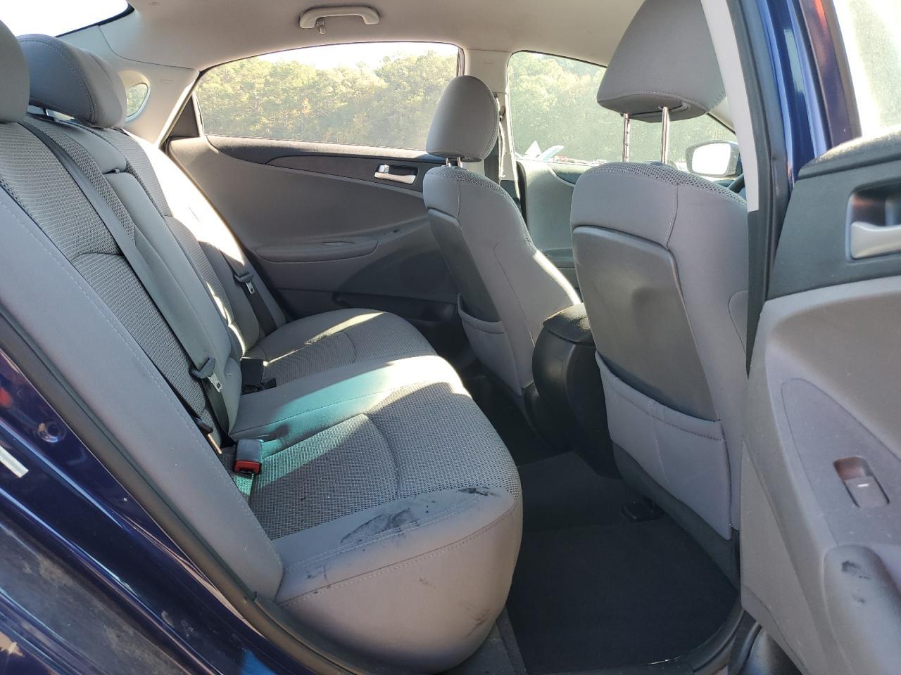 2011 HYUNDAI SONATA