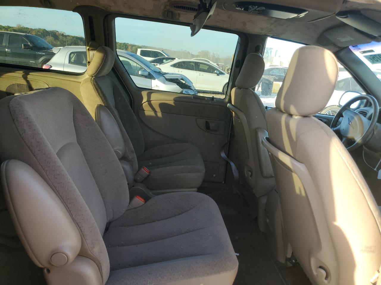 2002 CHRYSLER Town & Country