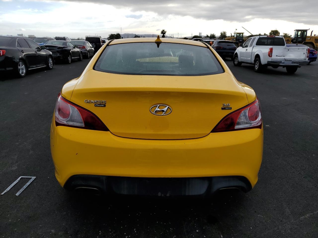 2012 HYUNDAI GENESIS