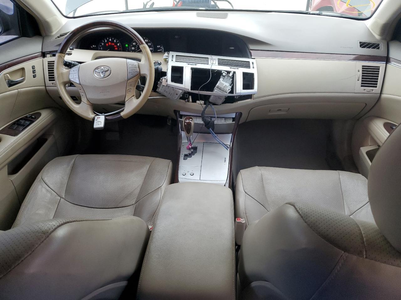 2008 TOYOTA Avalon