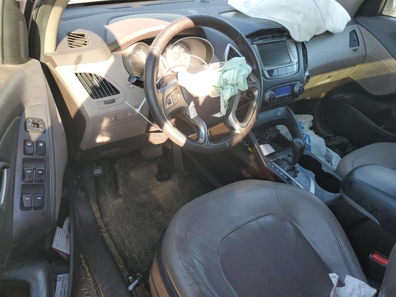 2011 HYUNDAI TUCSON