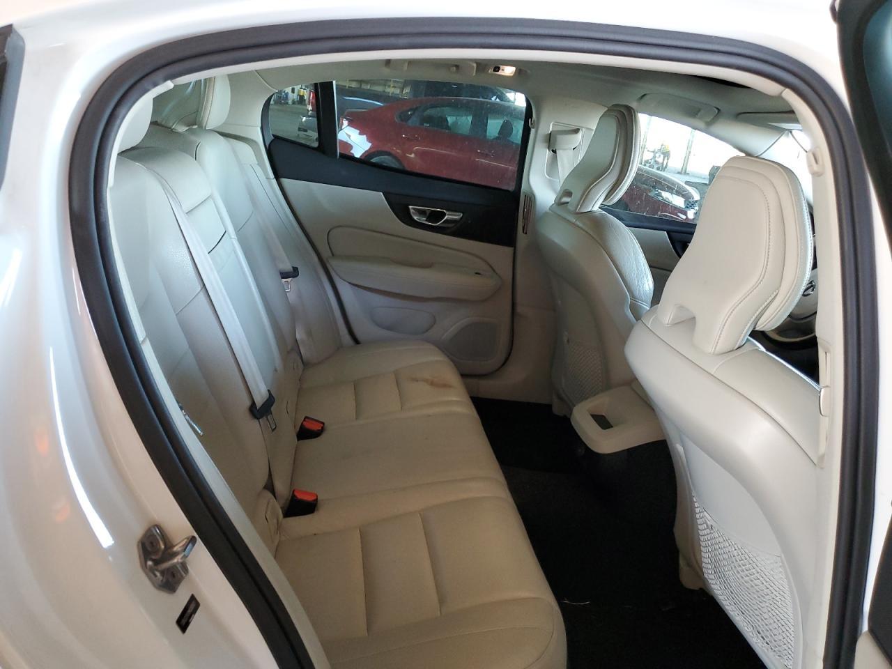 2021 VOLVO S60