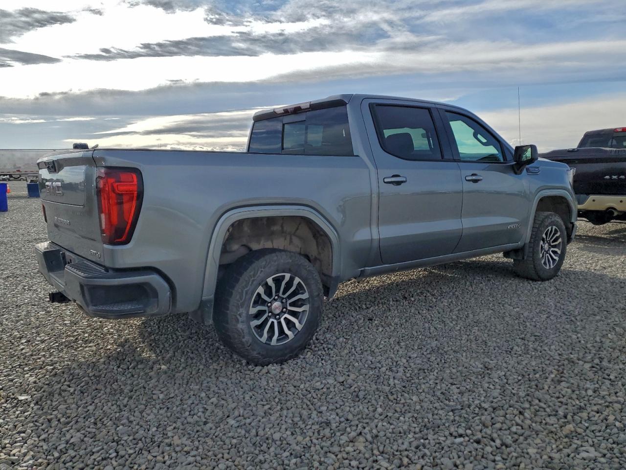 2023 GMC Sierra