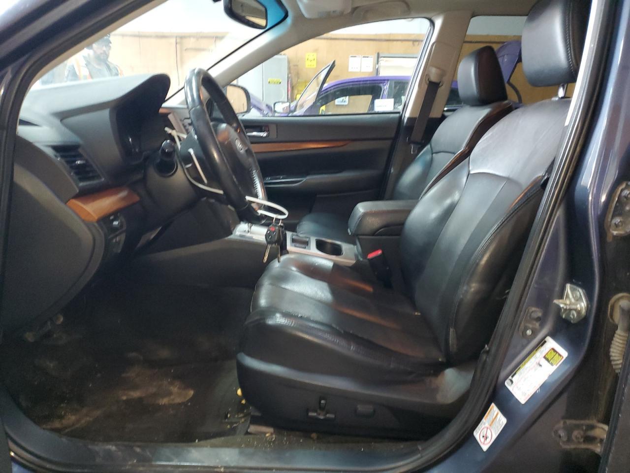 2014 SUBARU Outback