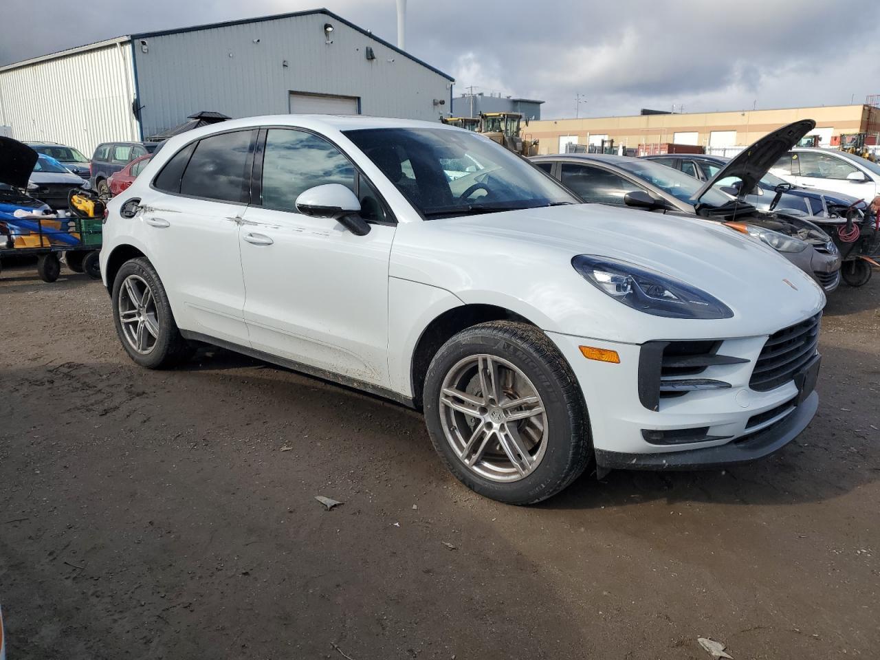 2021 PORSCHE Macan
