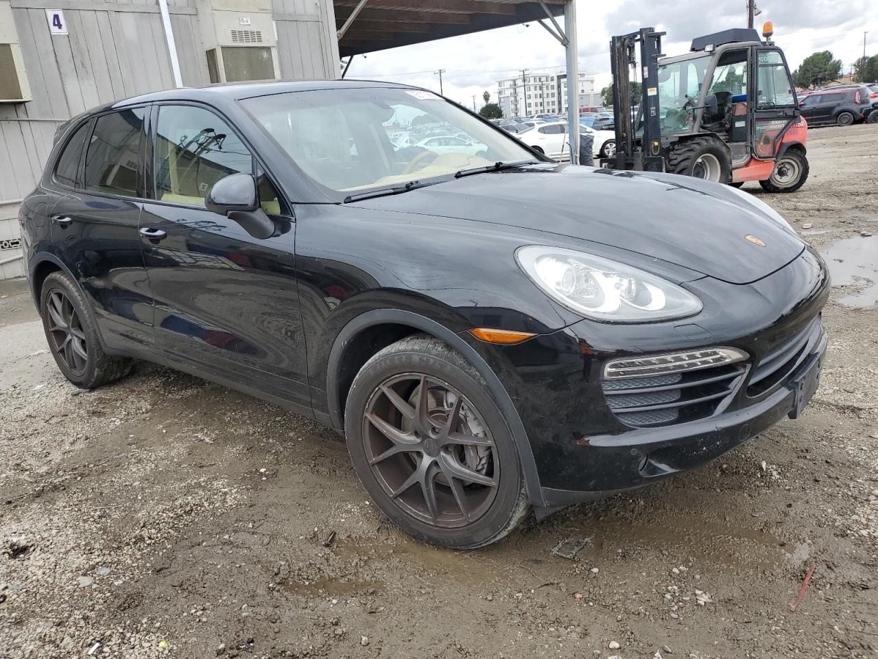 2013 PORSCHE CAYENNE