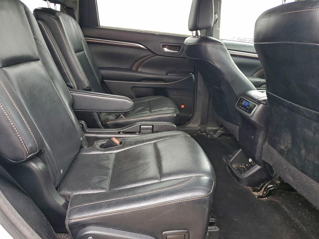 2015 TOYOTA HIGHLANDER