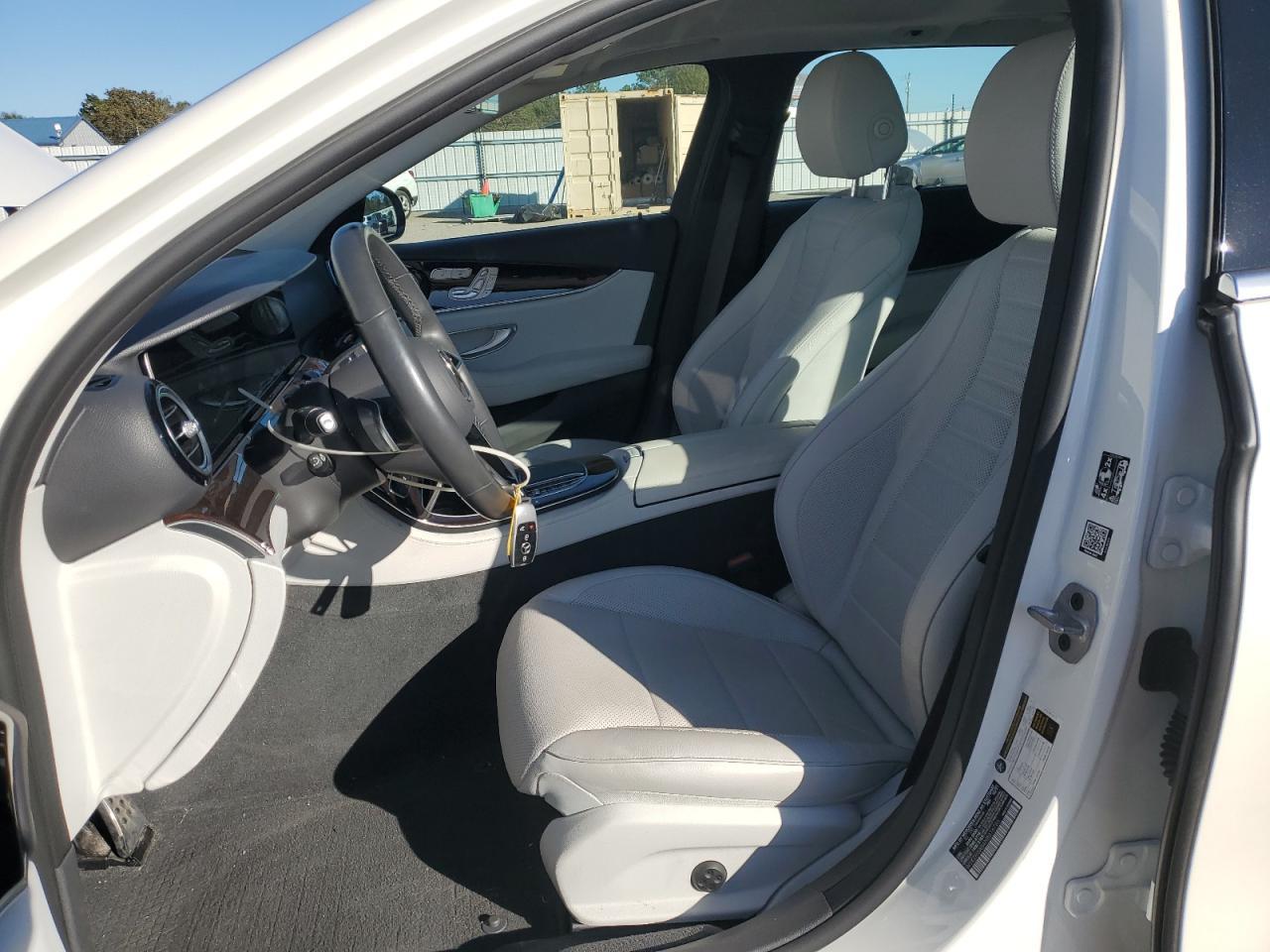 2022 MERCEDES-BENZ E-Class