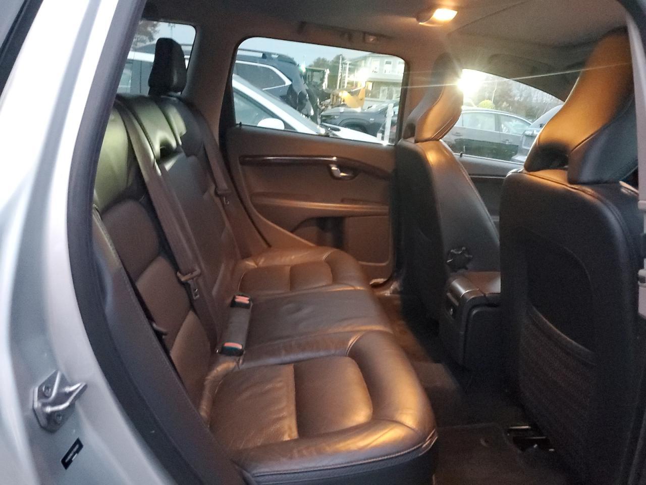 2015 VOLVO XC70