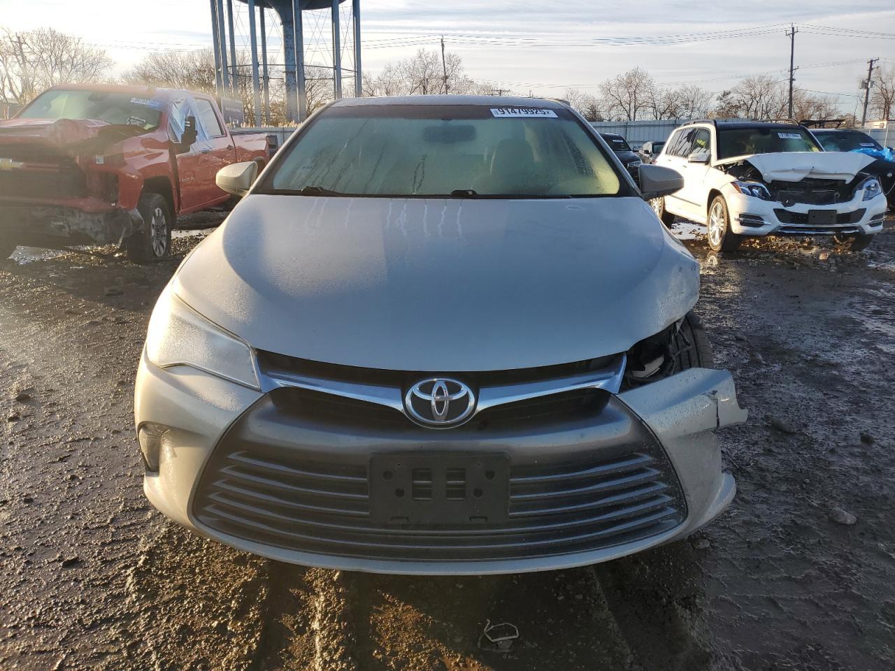 2016 TOYOTA CAMRY
