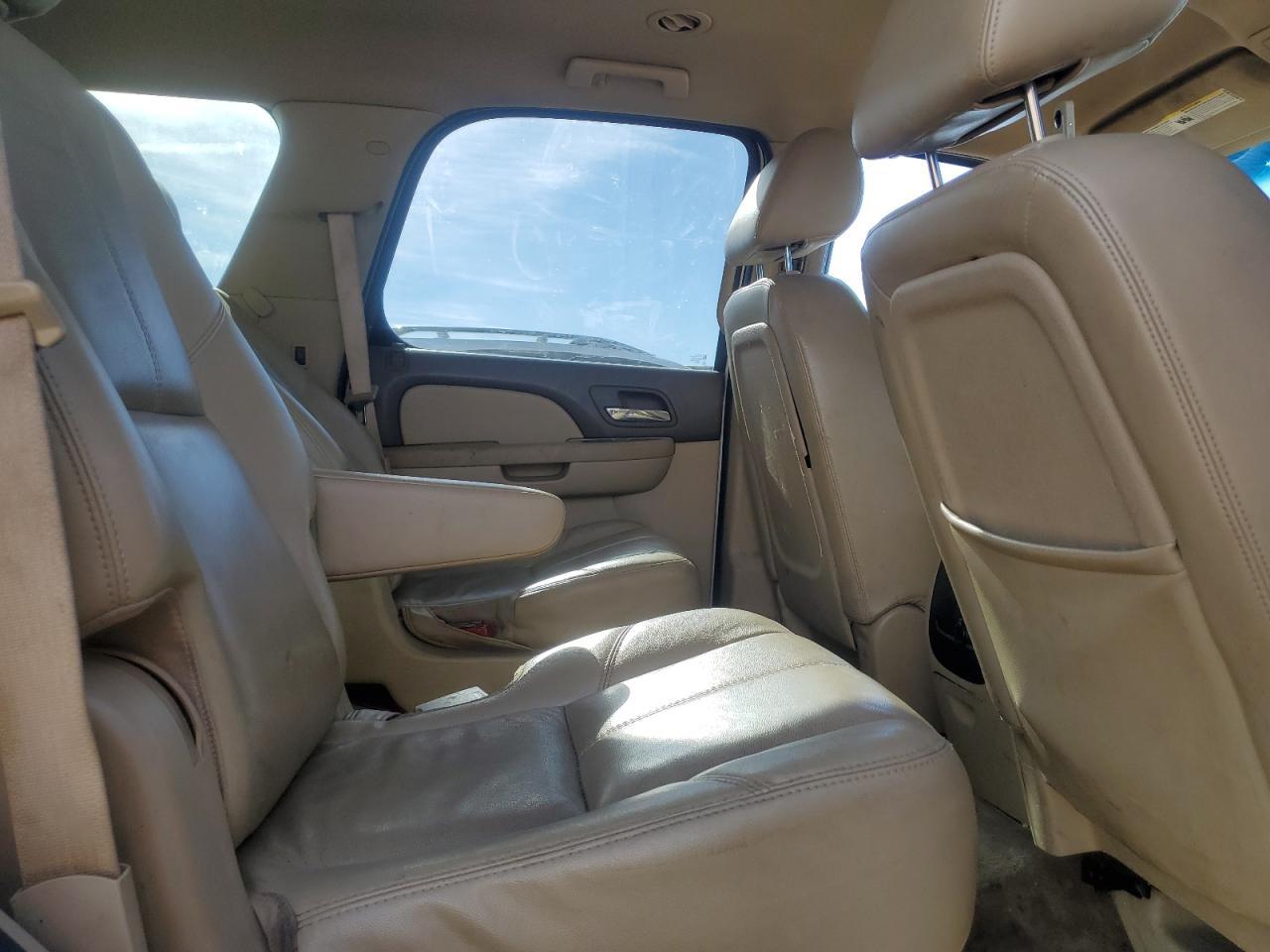 2010 CHEVROLET Tahoe