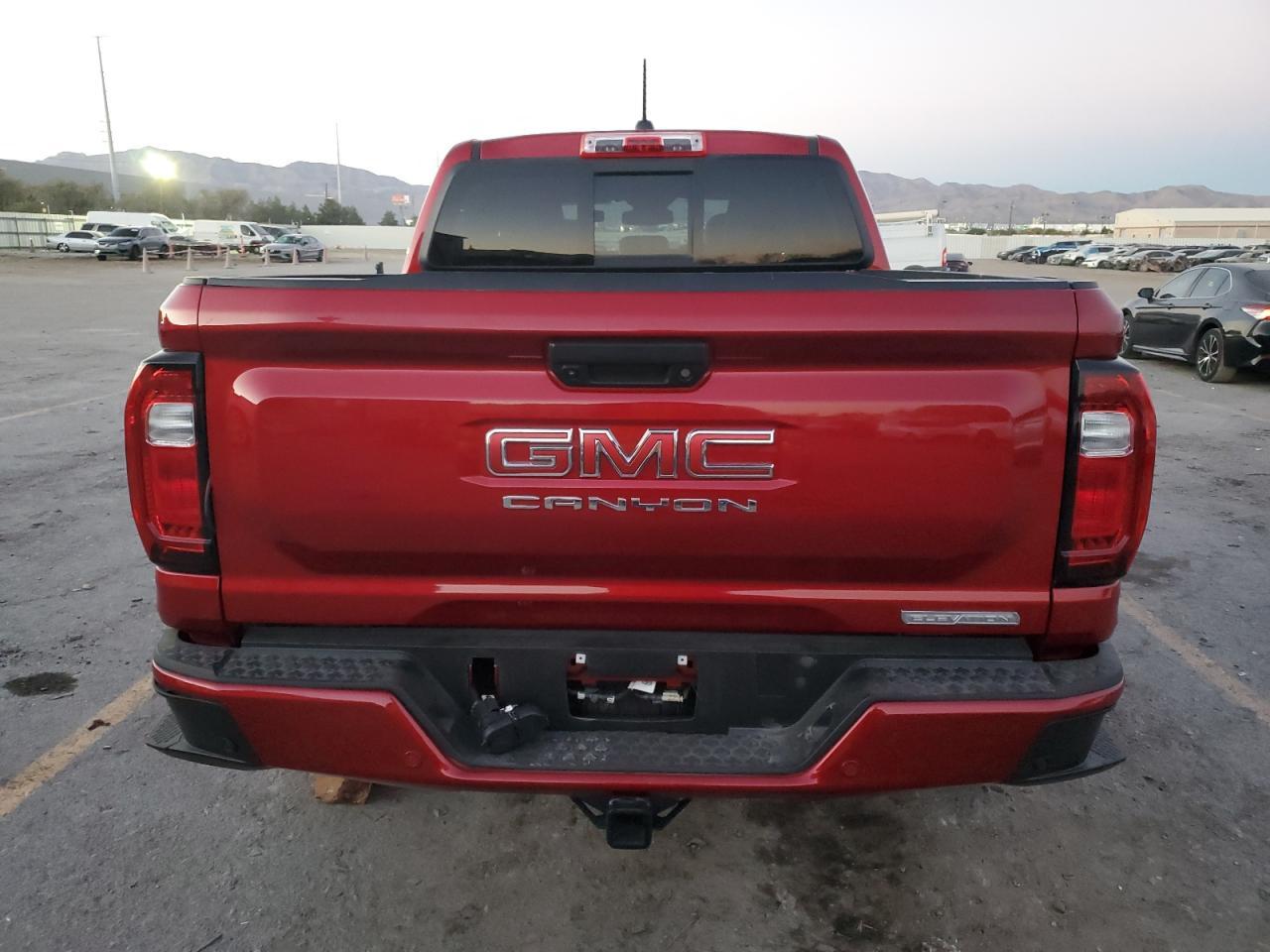 2024 GMC CANYON
