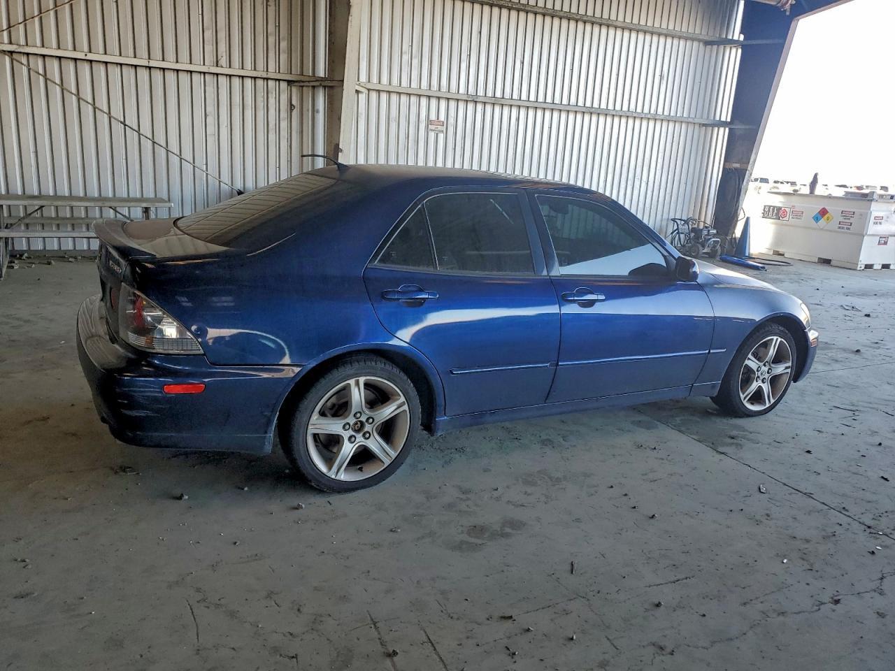 2005 LEXUS IS 300