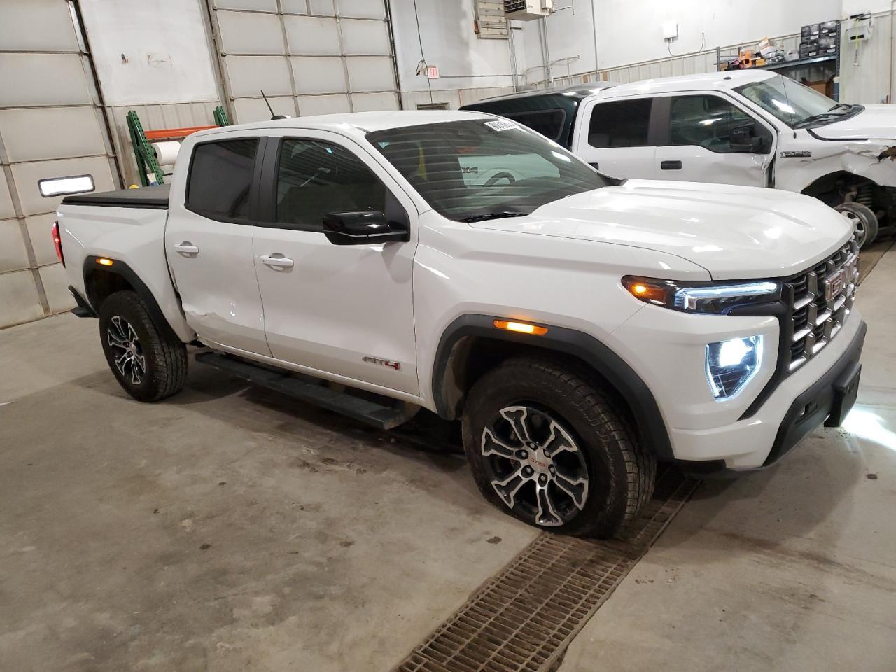 2025 GMC CANYON
