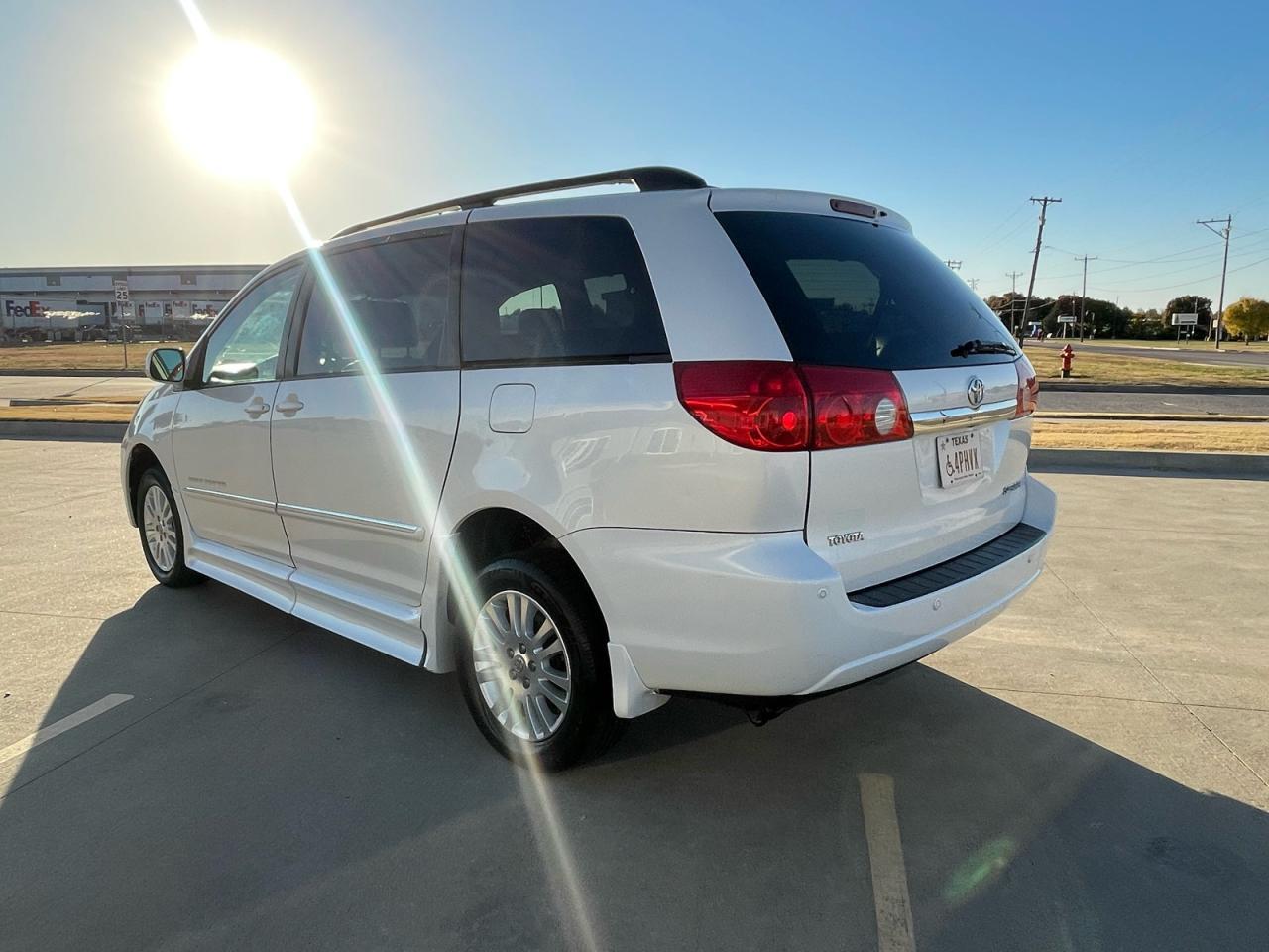 2007 TOYOTA SIENNA