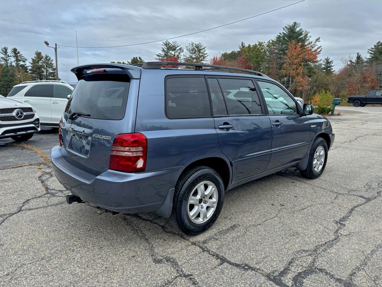 2003 TOYOTA HIGHLANDER