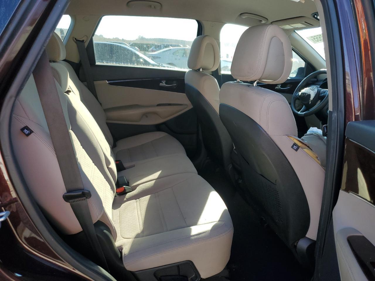 2016 KIA SORENTO