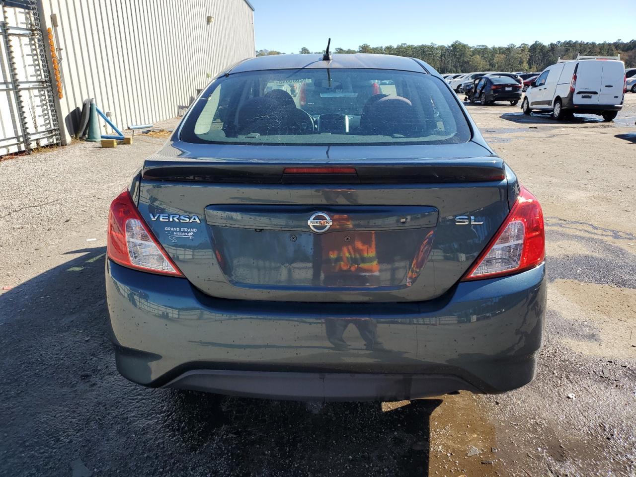 2017 NISSAN VERSA
