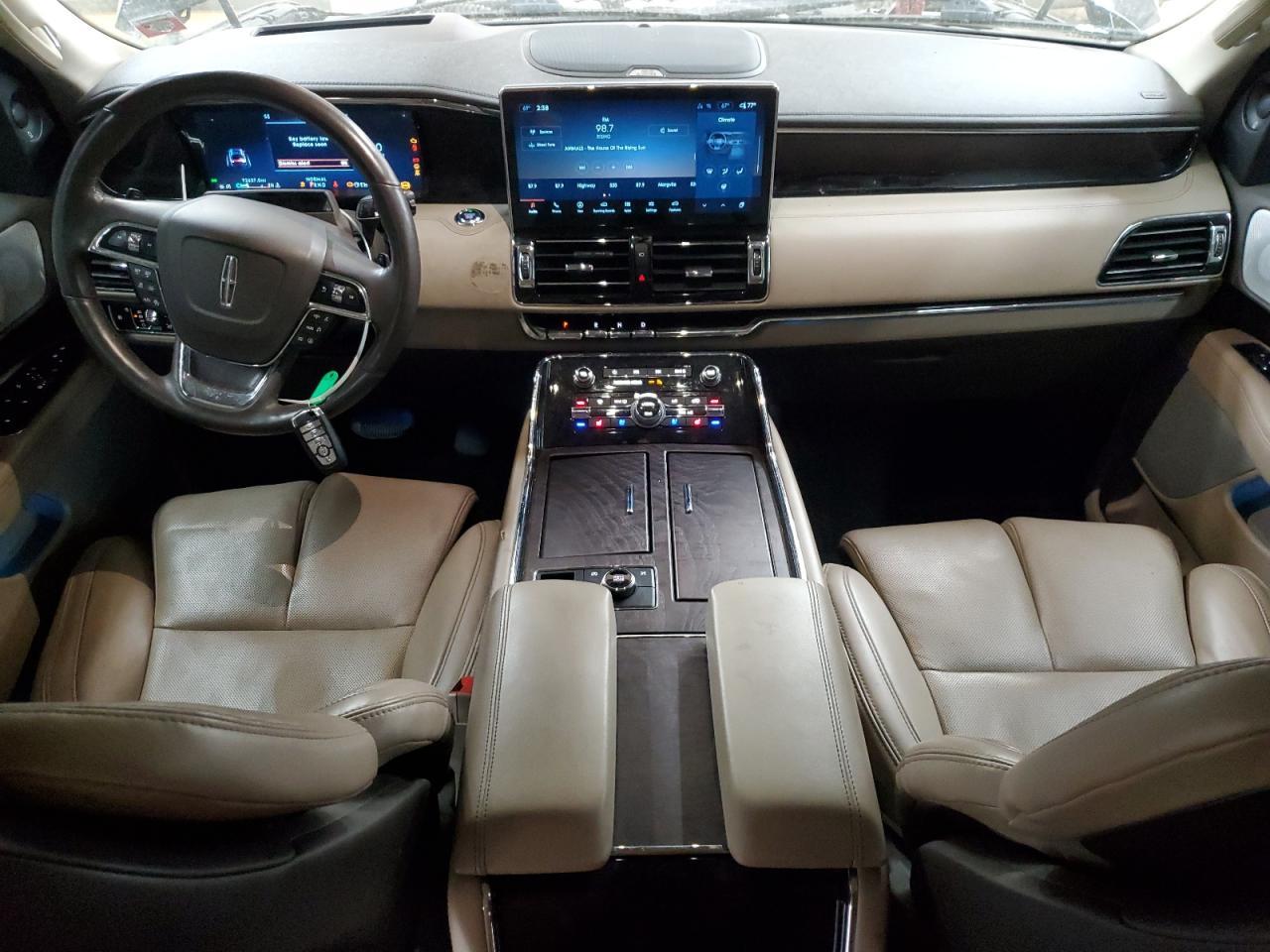 2022 LINCOLN Navigator