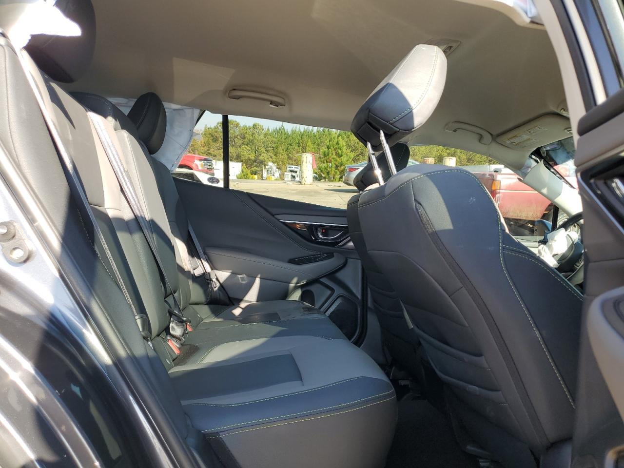 2023 SUBARU Outback