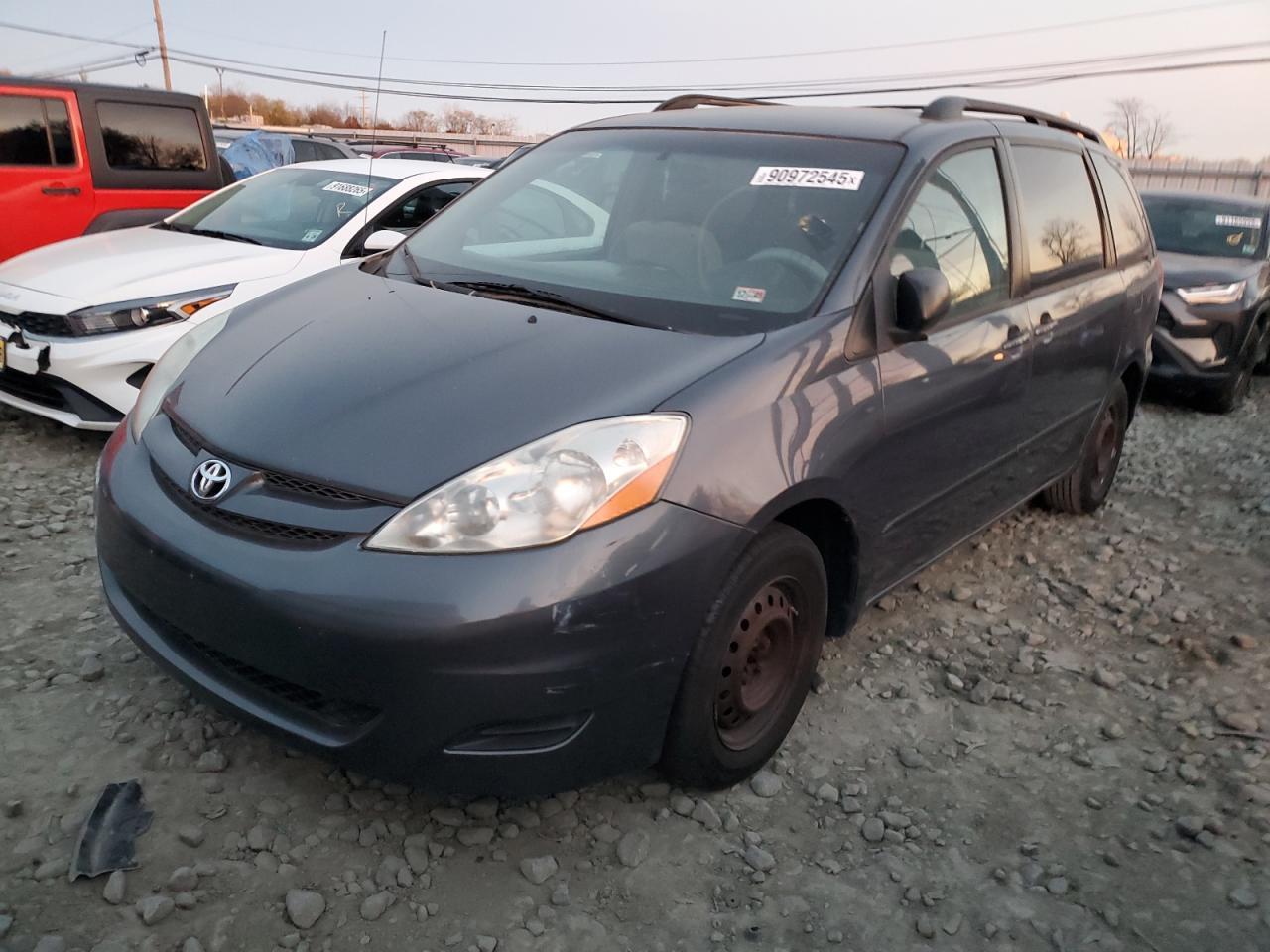 2009 TOYOTA SIENNA