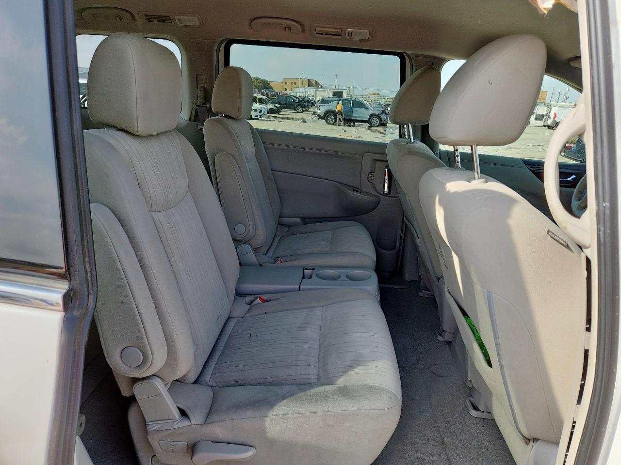 2015 NISSAN Quest