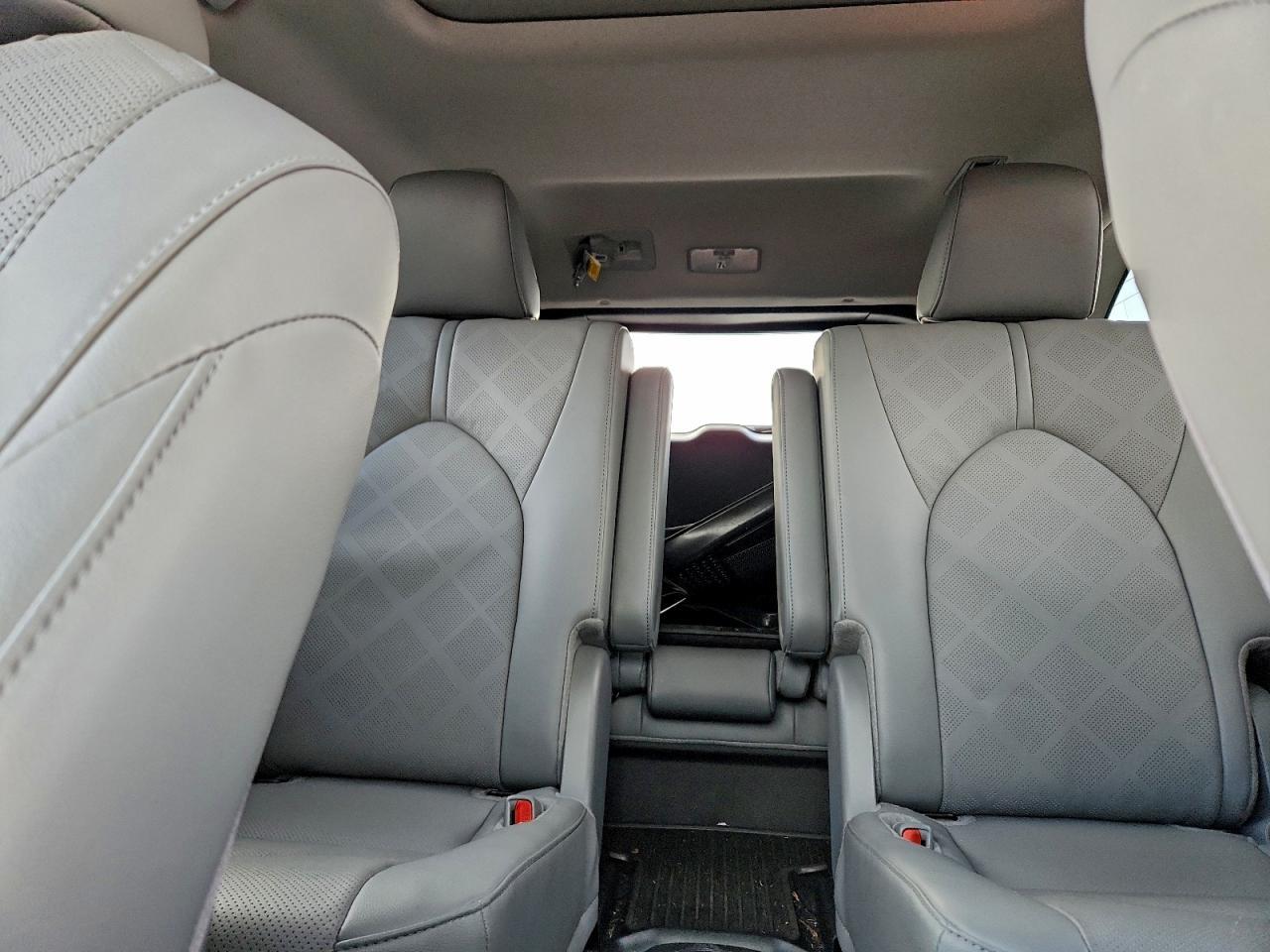 2024 TOYOTA HIGHLANDER
