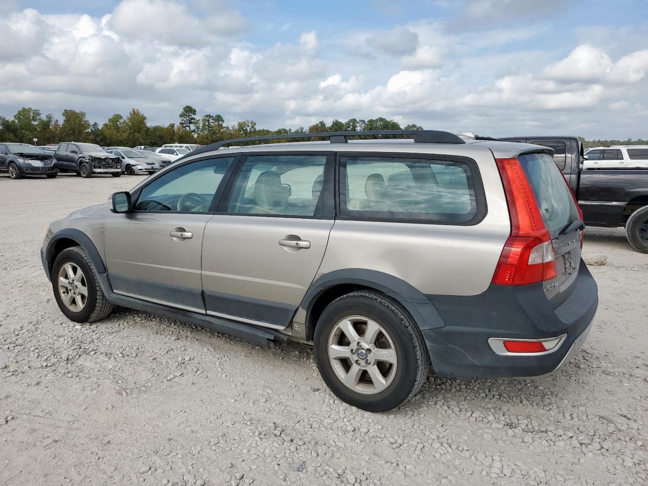 2008 VOLVO XC70