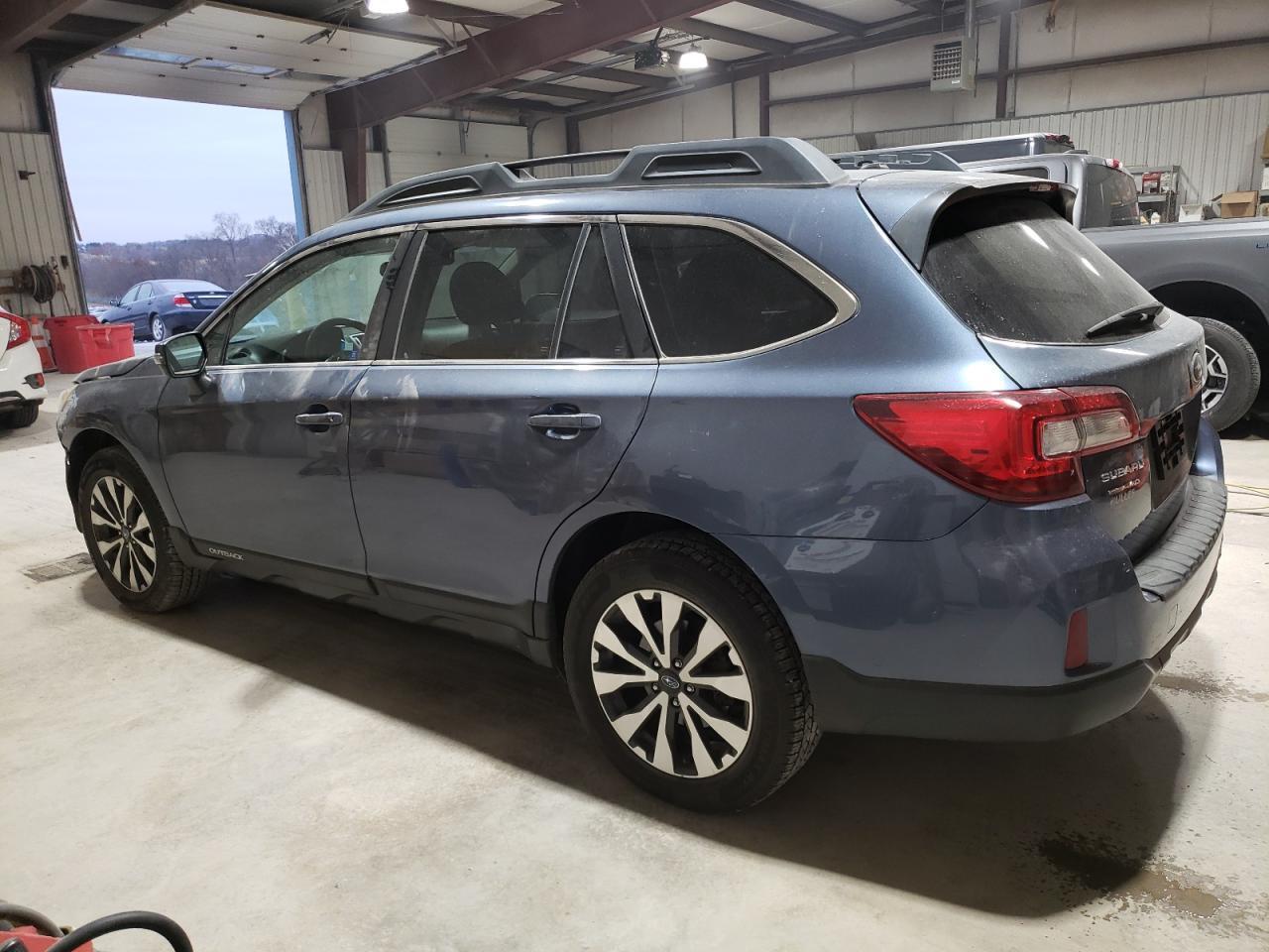 2015 SUBARU Outback