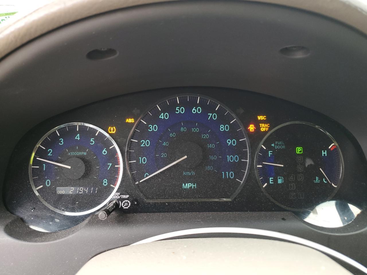 2010 TOYOTA SIENNA