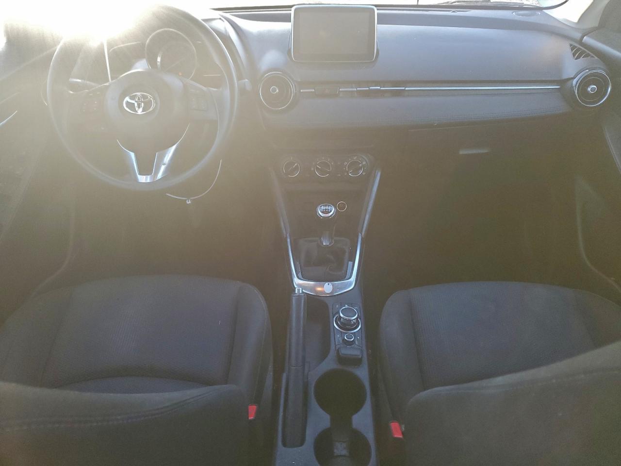 2017 TOYOTA YARIS